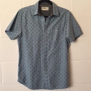 Free Plant Men’s Medium Button-Down Short Sleeves